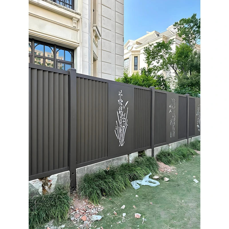Alumiiniseos Privacy Fence