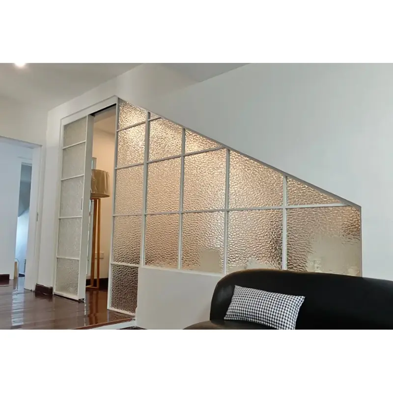 Epäsäännöllisen muotoinen lasi