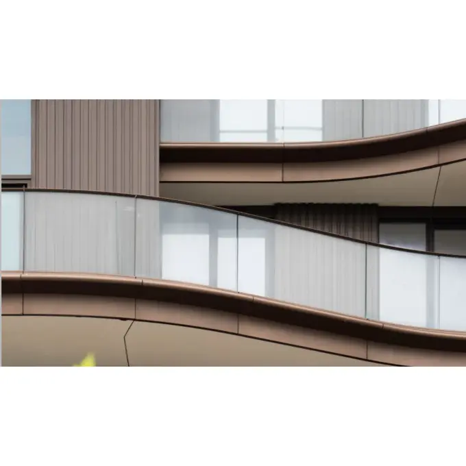 Muotoiltu lasi kaiteisiin