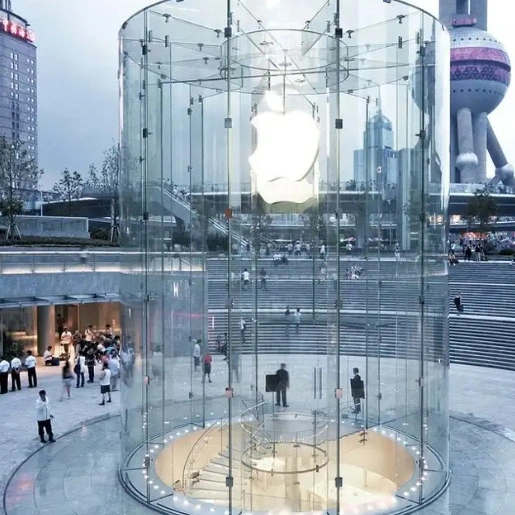 Karkaistu kaareva lasi