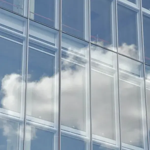 UV-suojattu lasi oviin ja ikkunoihin